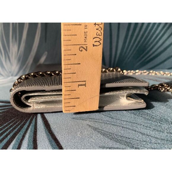 FENDI Metallic Calfskin Wallet On Chain Silver Clutch Purse AUTHENTIC $3800 - Picture 13 of 15